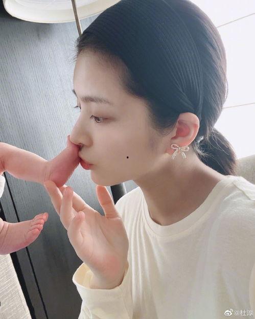 最新八卦爆料杜淳,神秘女友身份引网友热议