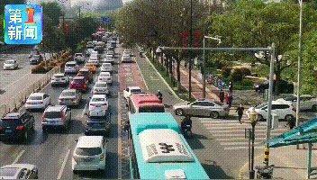 西安红绿灯最新爆料,交通管理再升级，市民出行新挑战